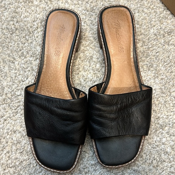 Madewell black leather open toe 1 1/2” block heel sandal, Size 8 - Picture 2 of 3